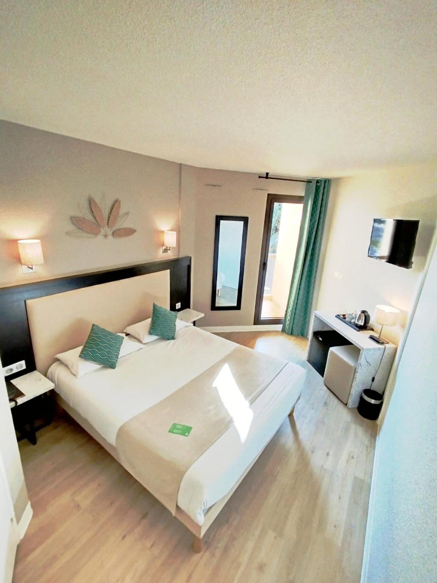 Hotel Le Collier Antibes Exterior photo