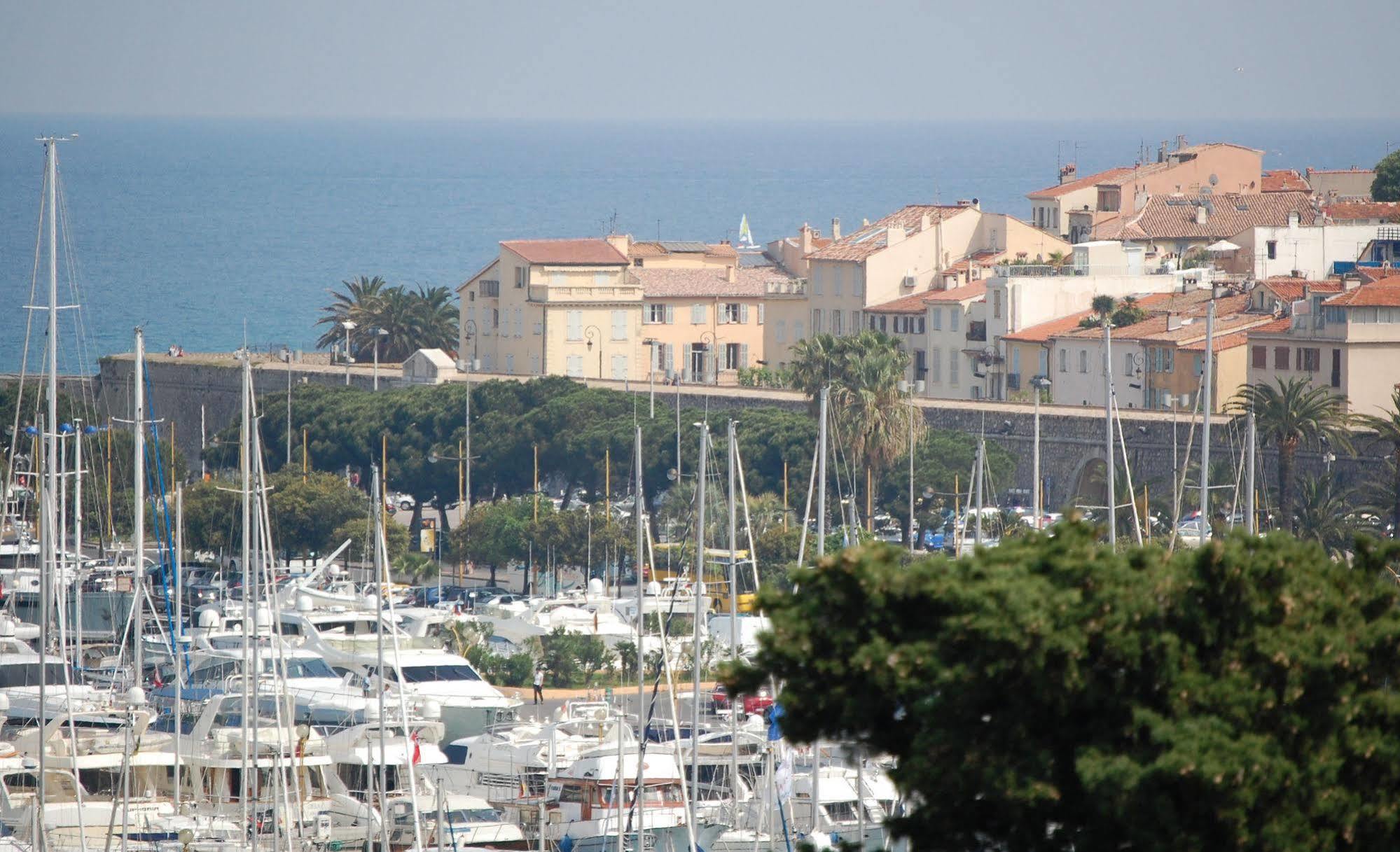 Hotel Le Collier Antibes Exterior photo