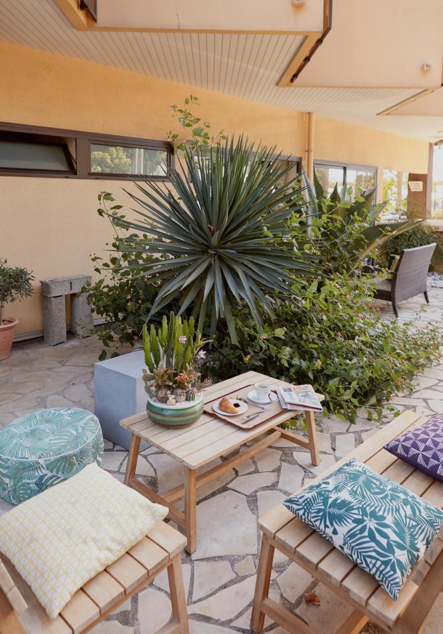 Hotel Le Collier Antibes Exterior photo
